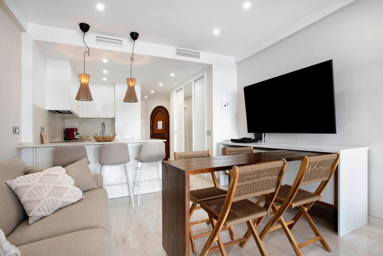 Puerto Marina Luxury Apartament